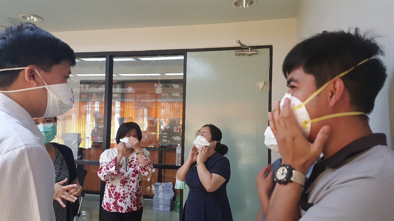 การดำเนินการให้ความรู้และจัดทำ Fit test ให้กับบุคลากรสถานสัตว์ทดลองเพื่อการวิจัย