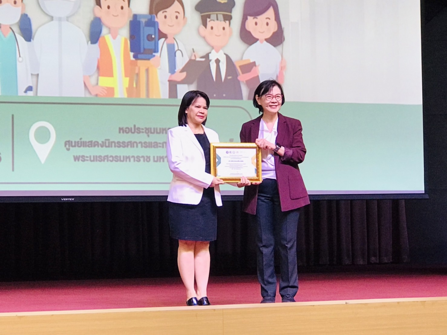 สถานสัตว์ทดลองเพื่อการวิจัยได้รับรางวัลหน่วยงานต้นแบบที่มีการดำเนินงานด้านความปลอดภัย อาชีวอนามัย และสภาพแวดล้อมในการทำงาน